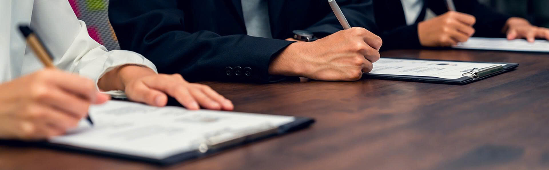 Hợp tác và làm việc chuyên nghiệp